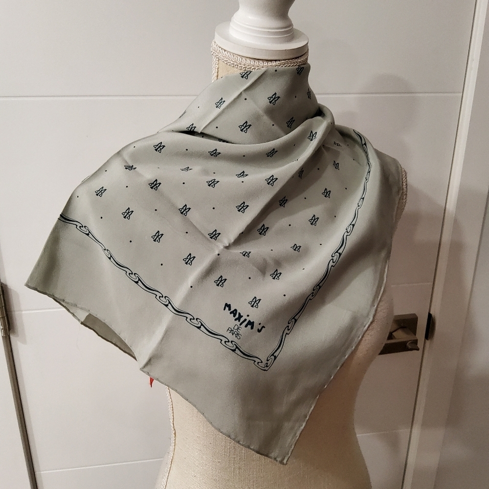 Vintage Logo Silk Sqar Scarf
